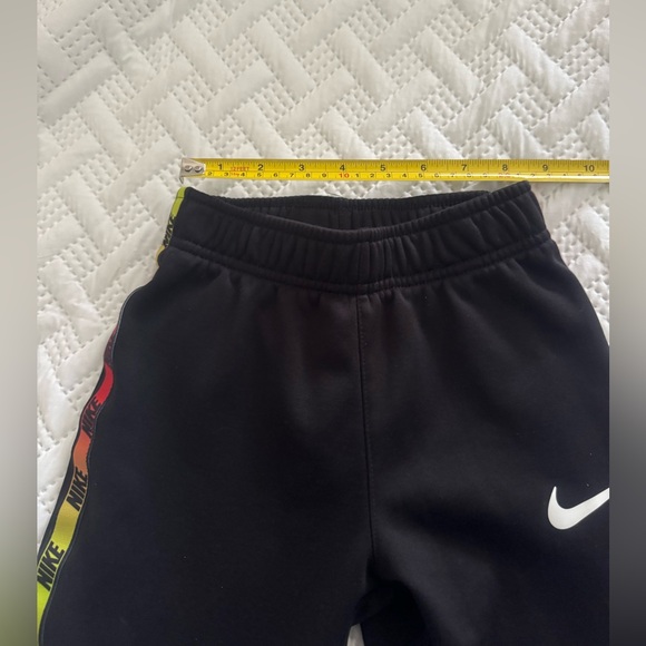 Nike Sportswear Tracksuit 2 piece Size 6 M - Picture 10 of 11